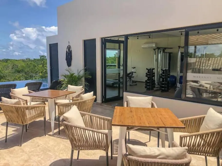 Beautiful Suit With Infinity Pool And Gym In The Middle Of The Jungle And Grill Semesterbostad