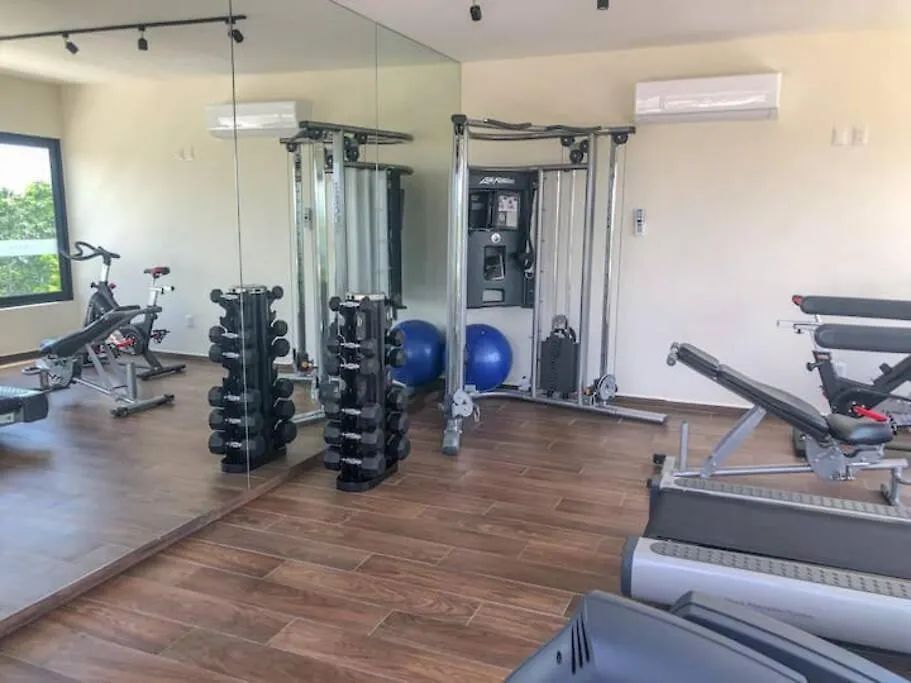 Suit Next To The Common Top Roof Exclusive Building Kingsize Bed 2 Super Pools, Gym, Grill Tulum 0*,