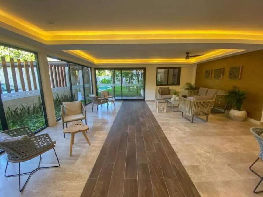 Suit Next To The Common Top Roof Exclusive Building Kingsize Bed 2 Super Pools, Gym, Grill Tulum